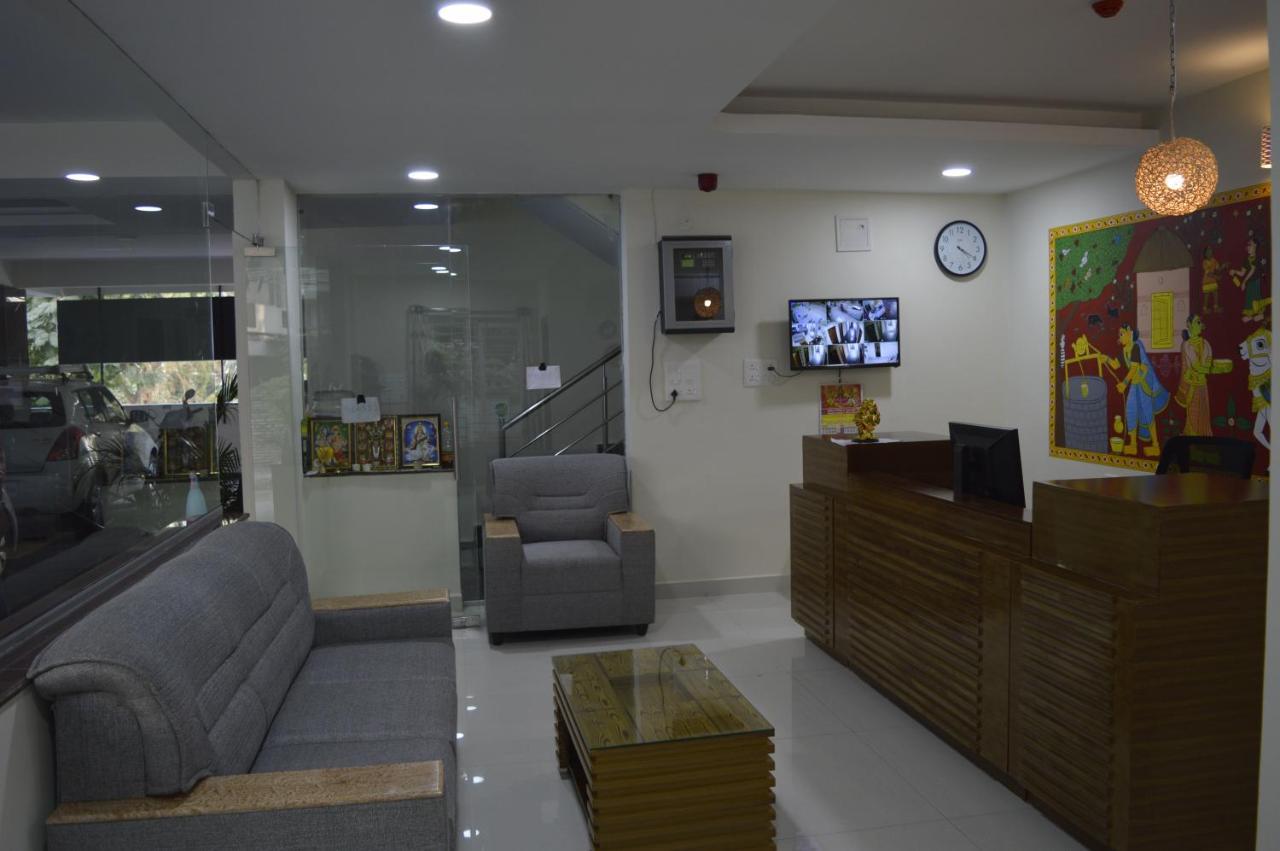 Hotel Virat Inn Hyderabad Eksteriør bilde